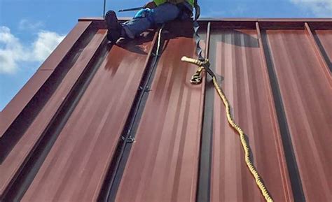 metal buildings safe from lightning